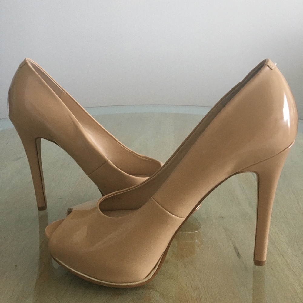 Guess Peep Toe